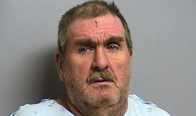 Homem que espiou mãe e filha em banheiro público pega 1 ano de prisão